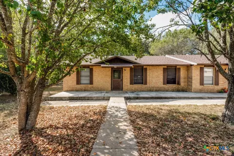 225229 Country Acres Dr, Seguin, TX 78155