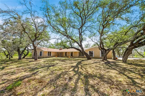 0 Fm-2200, Devine, TX 78016