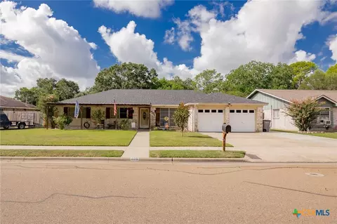 406 Yorkshire Ln, Victoria, TX 77904