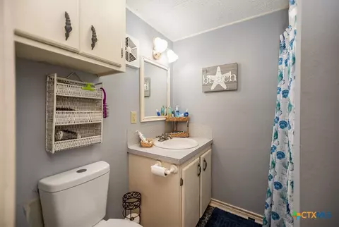 Bath - 1207 W Madison Ave, Port O'connor, TX 77982 photo 1 of 2