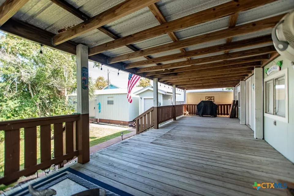 Exterior - 1207 W Madison Ave, Port O'connor, TX 77982 photo 8 of 11