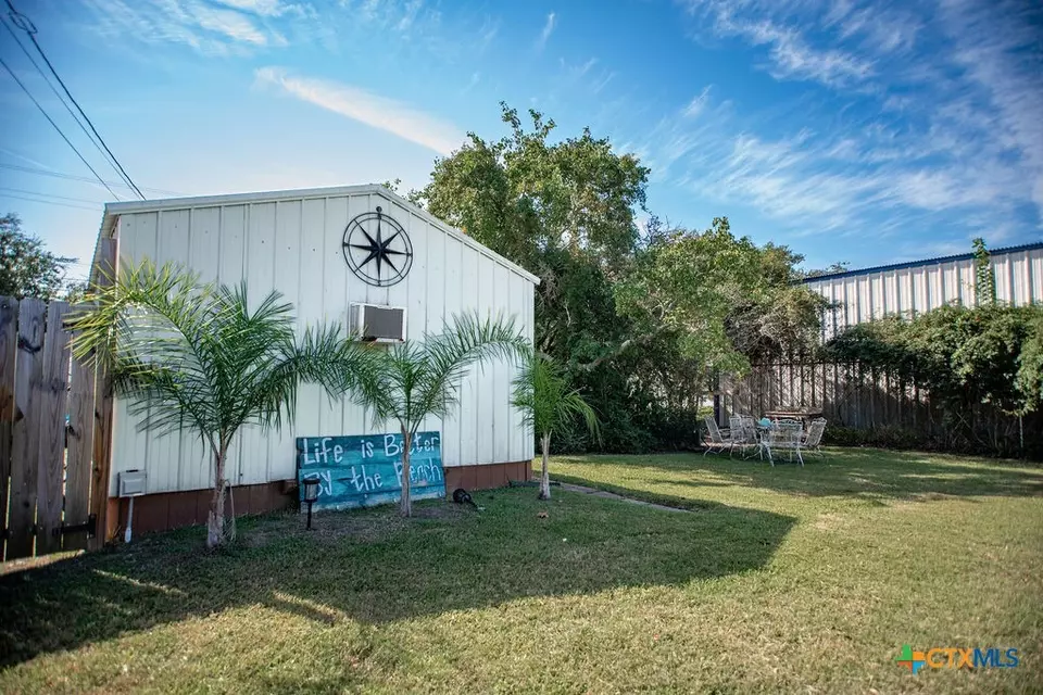 Exterior - 1207 W Madison Ave, Port O'connor, TX 77982 photo 5 of 11