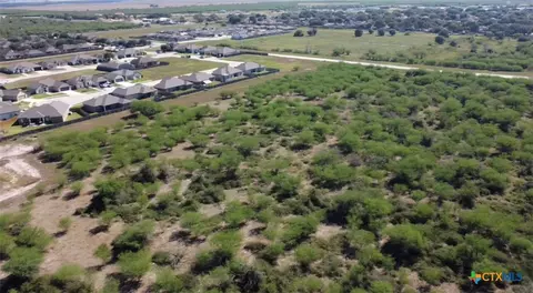 645 Paco Rd, Victoria, TX 77904