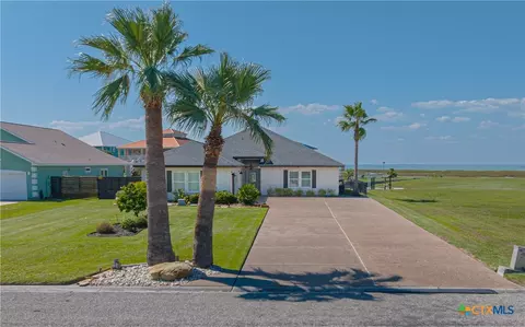 30 Peets Bnd, Rockport, TX 78382