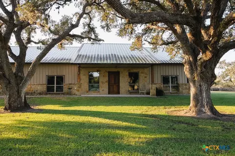 Exterior - 436 Jentry Rd, Inez, TX 77968 photo 2 of 7