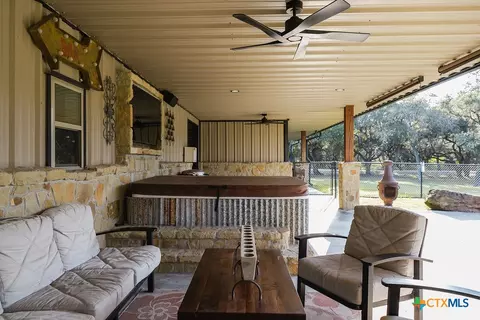 Exterior - 436 Jentry Rd, Inez, TX 77968 photo 3 of 7