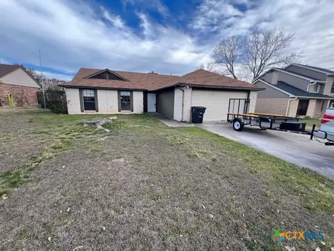 2012 Kingwood Dr, Killeen, TX 76543