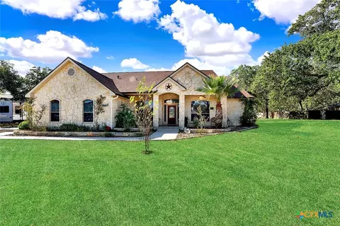 383 Rosewood Dr, La Vernia, TX 78121