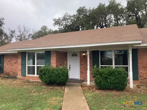 2603 W Main St, Cameron, TX 76520