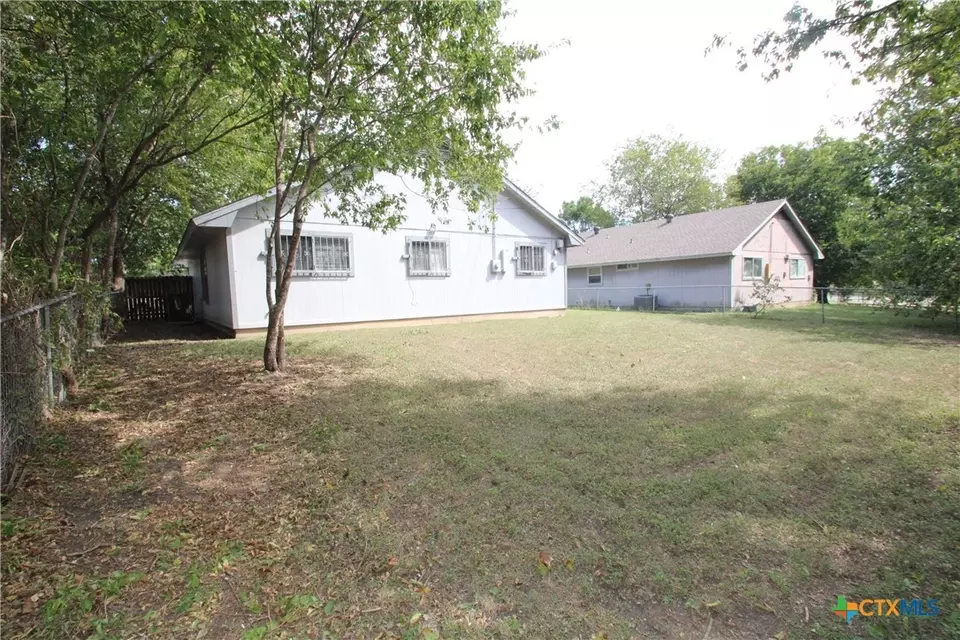 Exterior - 1703 Dickens Dr, Killeen, TX 76543 photo 4 of 6