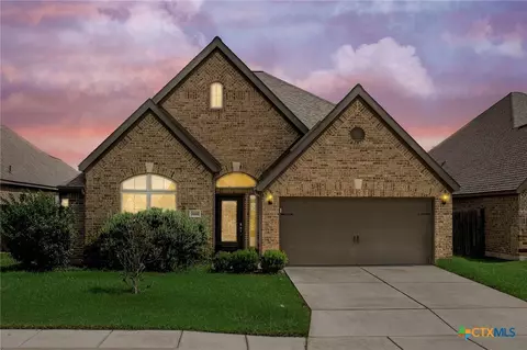 2016 Glen Holw, Seguin, TX 78155