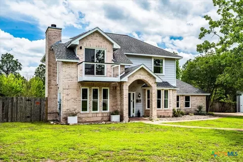 171 Pin Oak Xing, Elgin, TX 78621