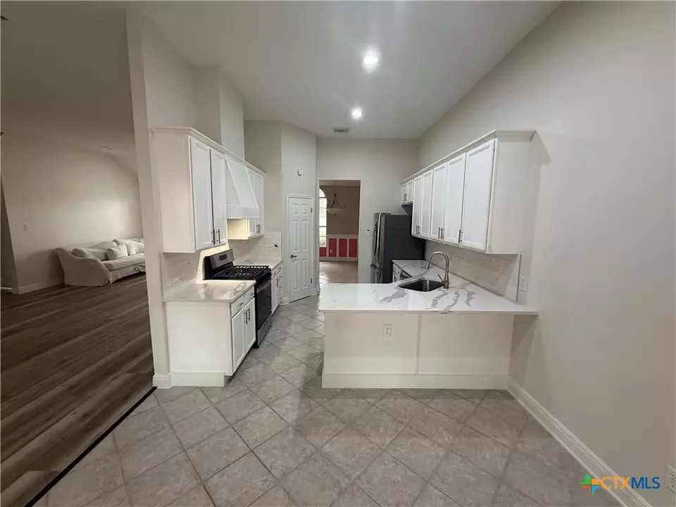 Kitchen - 11711 Rydalwater Ln, Austin, TX 78754 photo 3 of 3