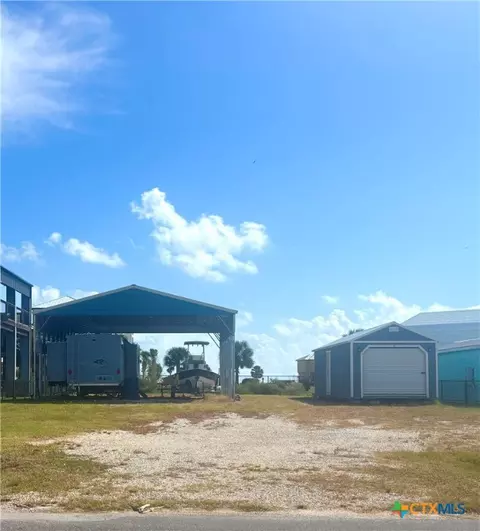 501 W Maple St, Port O'connor, TX 77982