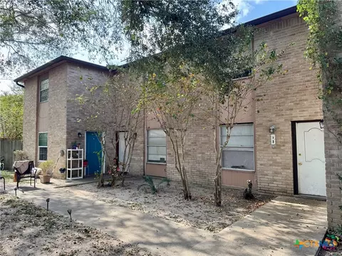 131 Regency Ave, Victoria, TX 77904