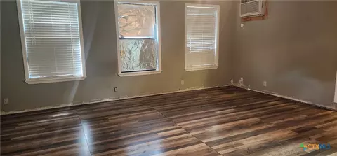 Living - 604 Davis St, Edna, TX 77957 photo 3 of 3