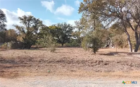 100 SW Blk 1st Ave, Waelder, TX 78959