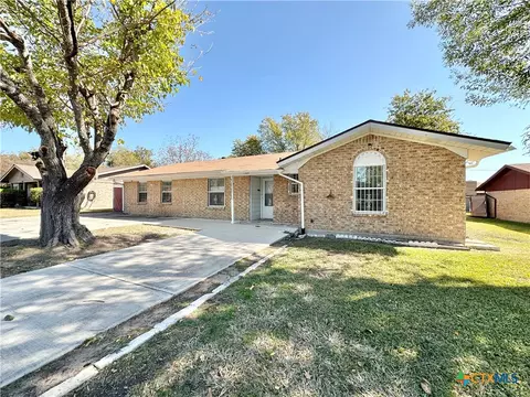 1904 Hill St, Killeen, TX 76543