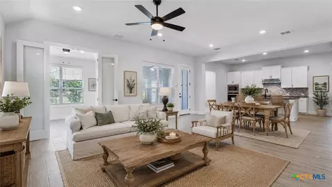 1355 Dancing Oak Ln, San Marcos, TX 78666