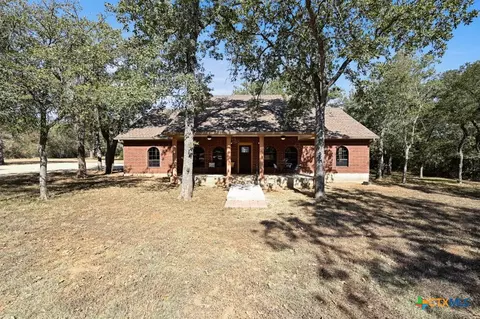 486 Westwood Rd, Lockhart, TX 78644