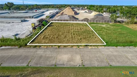 115 N Star Dr, Victoria, TX 77904