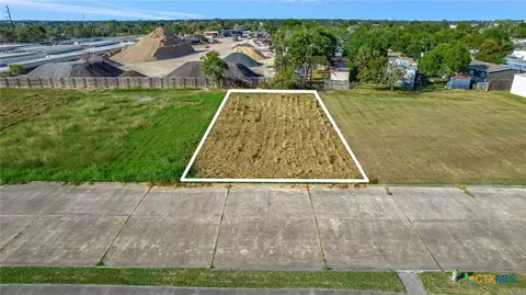 119 N Star Dr, Victoria, TX 77904
