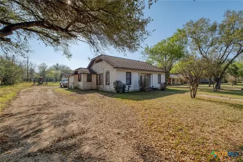 Other - 809 S Pecan Ave, Luling, TX 78648 photo 2 of 6