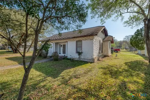 Other - 809 S Pecan Ave, Luling, TX 78648 photo 1 of 6