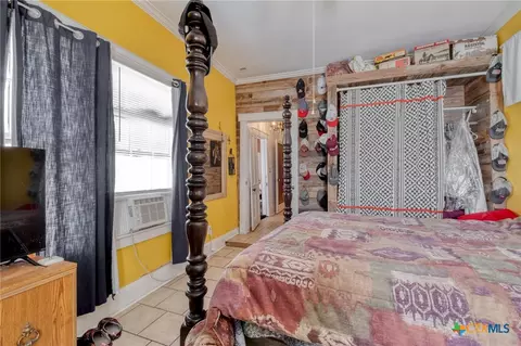 Bedroom - 809 S Pecan Ave, Luling, TX 78648 photo 8 of 8