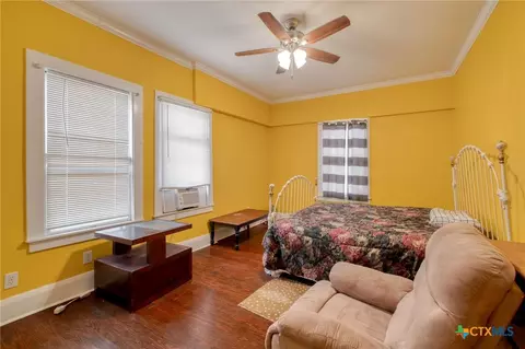 Bedroom - 809 S Pecan Ave, Luling, TX 78648 photo 3 of 8