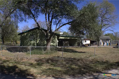 206 Meadow Brk, Dale, TX 78616