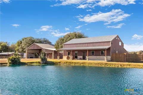 2796 Benbow Rd, Inez, TX 77968