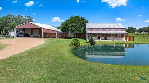 2796 Benbow Rd, Inez, TX 77968