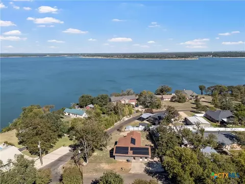 5307 E Lakeshore Dr, Belton, TX 76513