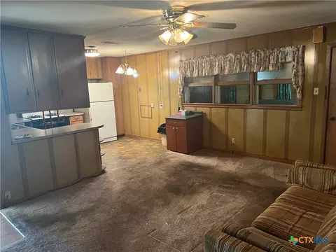 Living - 206 W Young, Temple, TX 76501 photo 3 of 3