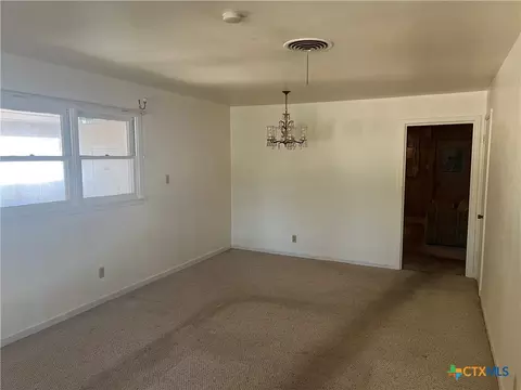 Living - 206 W Young, Temple, TX 76501 photo 1 of 3
