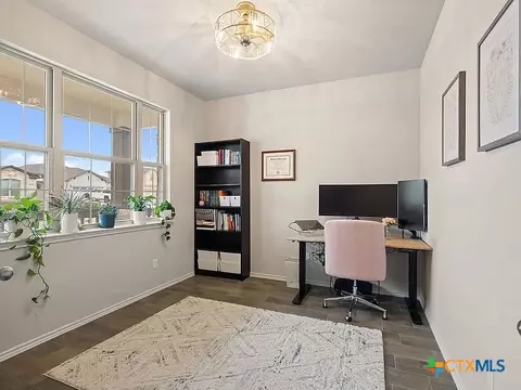 134 Gold Finch Dr, San Marcos, TX 78666