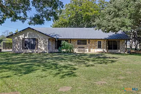 307 Us Highway 87, Stockdale, TX 78160