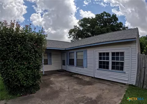 119 Runnels St, Port Lavaca, TX 77979