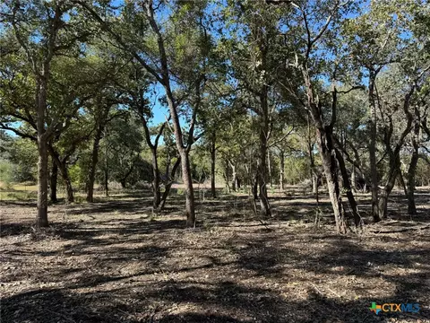 000 Bugle Ln, Victoria, TX 77905