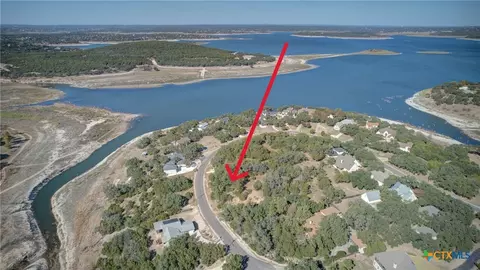 915935 Five Oaks Cir, Canyon Lake, TX 78133