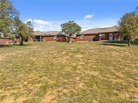 2100 Cedar Valley Dr, Kingsland, TX 78639