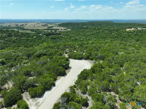 109 S High Cir, Gatesville, TX 76528