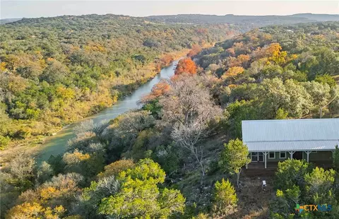 8507 Hammetts Xing, Round Mountain, TX 78663