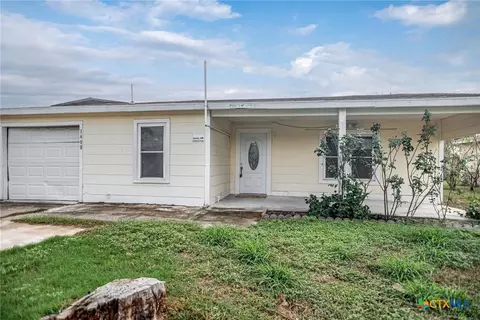 1408 Holloman Dr, Port Lavaca, TX 77979