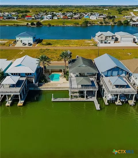 702 E Port Dr, Port Mansfield, TX 78598