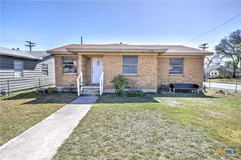 1206 Jefferis Ave, Killeen, TX 76543