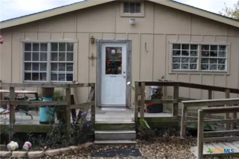 233 Indiana St, Bloomington, TX 77951