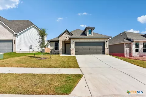 366 Pathfinder Dr, Copperas Cove, TX 76522