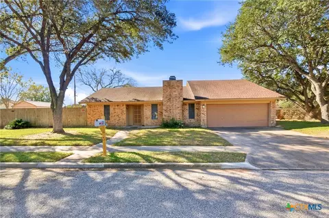 105 Chesapeake Ave, Victoria, TX 77904